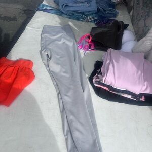 Vuori Women's Soft Gray Leggings